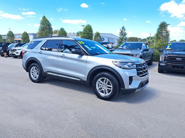Certified 2025 Ford Explorer Active AWD/4WD image 35
