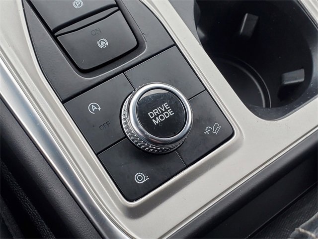 Used 2023 Ford Explorer XLT w/ Equipment Group 202A image 23