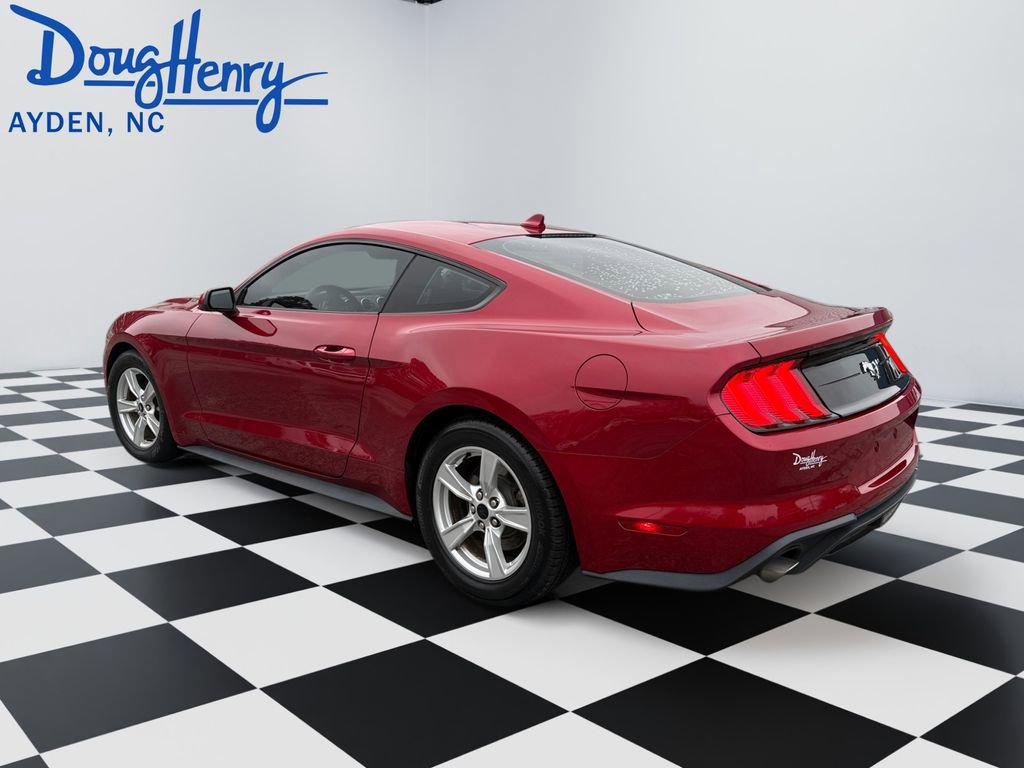 Used 2022 Ford Mustang EcoBoost image 3