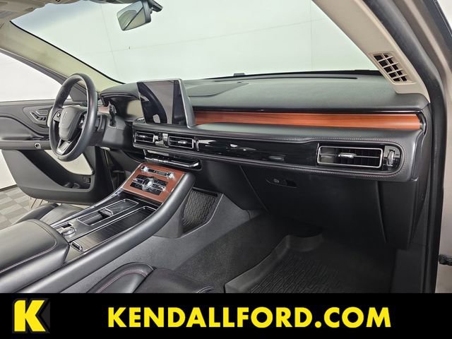 Used 2020 Lincoln Aviator Reserve w/ Equipment Group 201A image 20