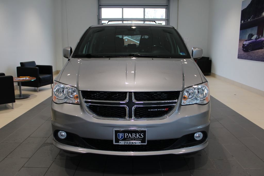 Used 2019 Dodge Grand Caravan SXT image 13