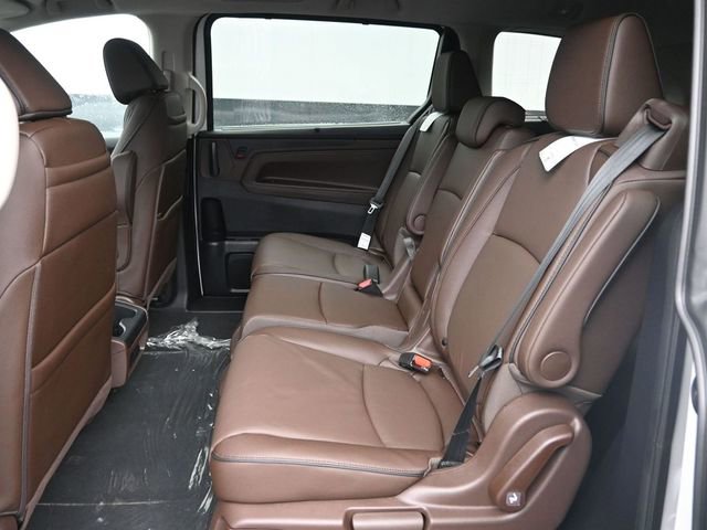 New 2026 Honda Odyssey Touring image 13