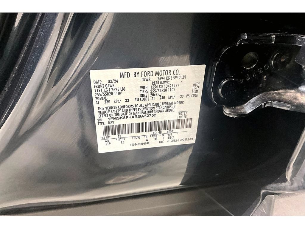 Used 2024 Ford Explorer Limited w/ Equipment Group 301A AWD/4WD image 29