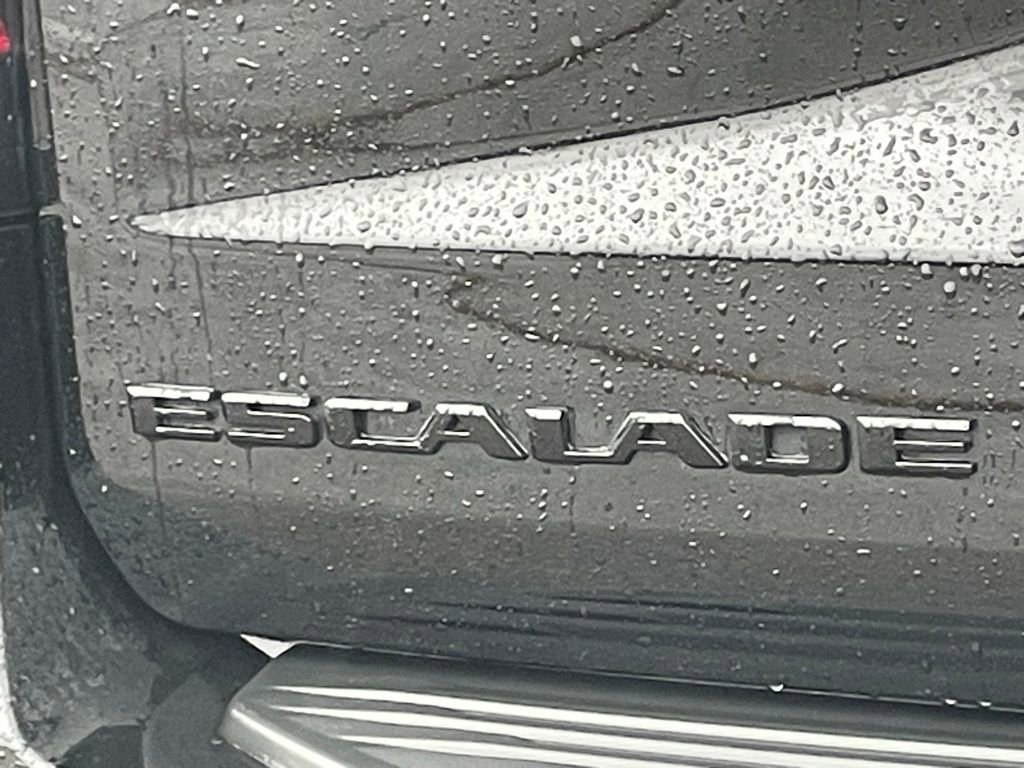 Certified 2022 Cadillac Escalade Sport Platinum w/ LPO, ONYX Package image 25