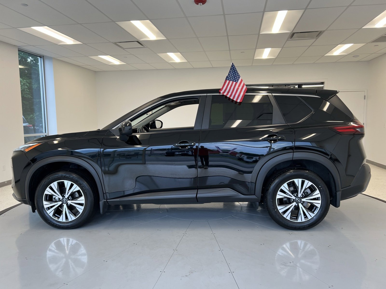 Used 2023 Nissan Rogue SV image 53