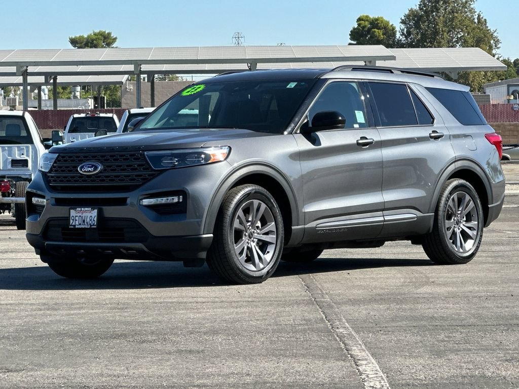 Certified 2023 Ford Explorer XLT w/ Equipment Group 202A RWD image 7