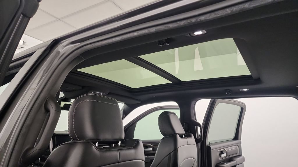 Used 2019 RAM 1500 Sport w/ Level 2 Equipment Group AWD/4WD image 17