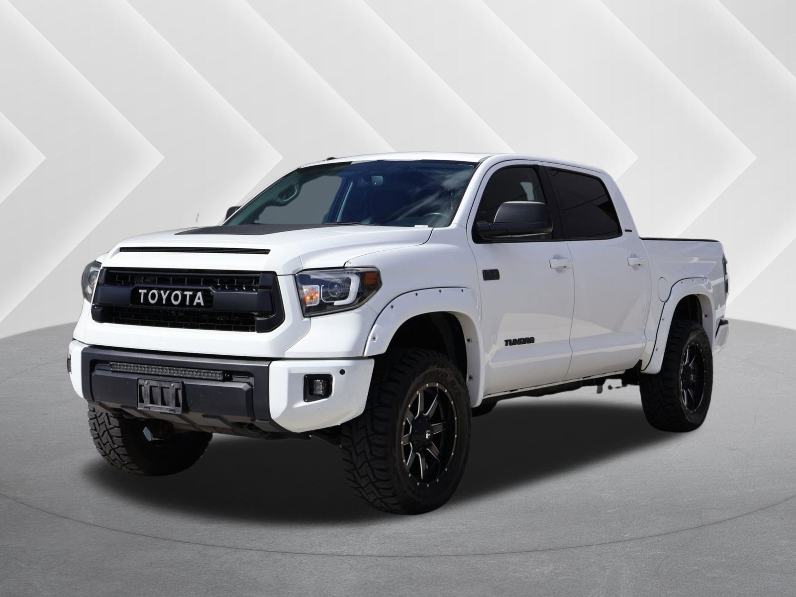 Used 2017 Toyota Tundra Limited image 1