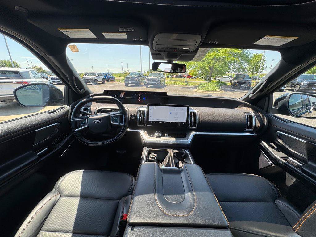 Used 2025 Ford Expedition Tremor AWD/4WD image 19