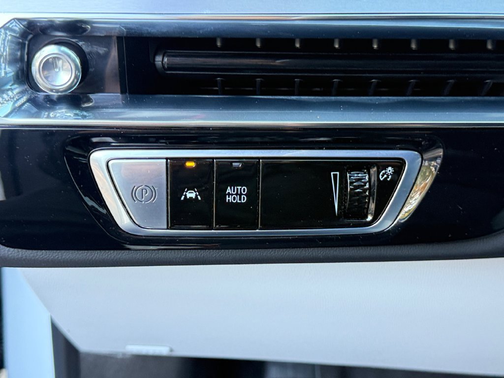 Used 2024 Cadillac Lyriq Luxury RWD image 22