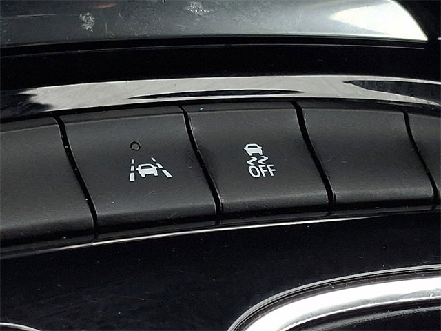 Used 2023 Buick Envision Essence image 26