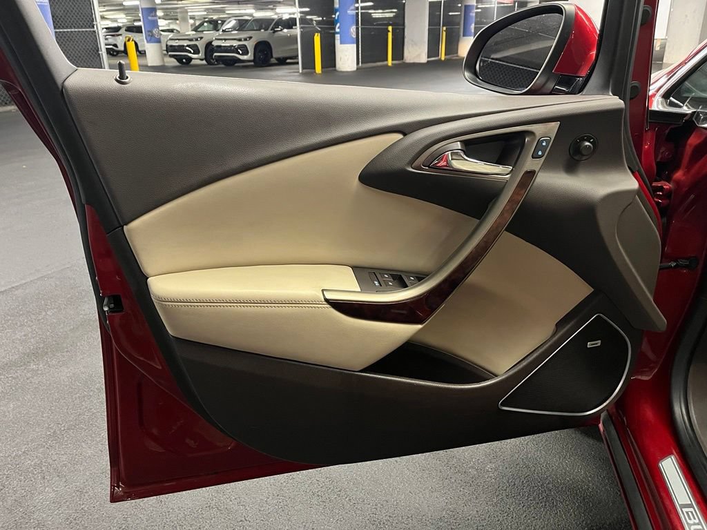 Used 2013 Buick Verano Leather FWD image 19