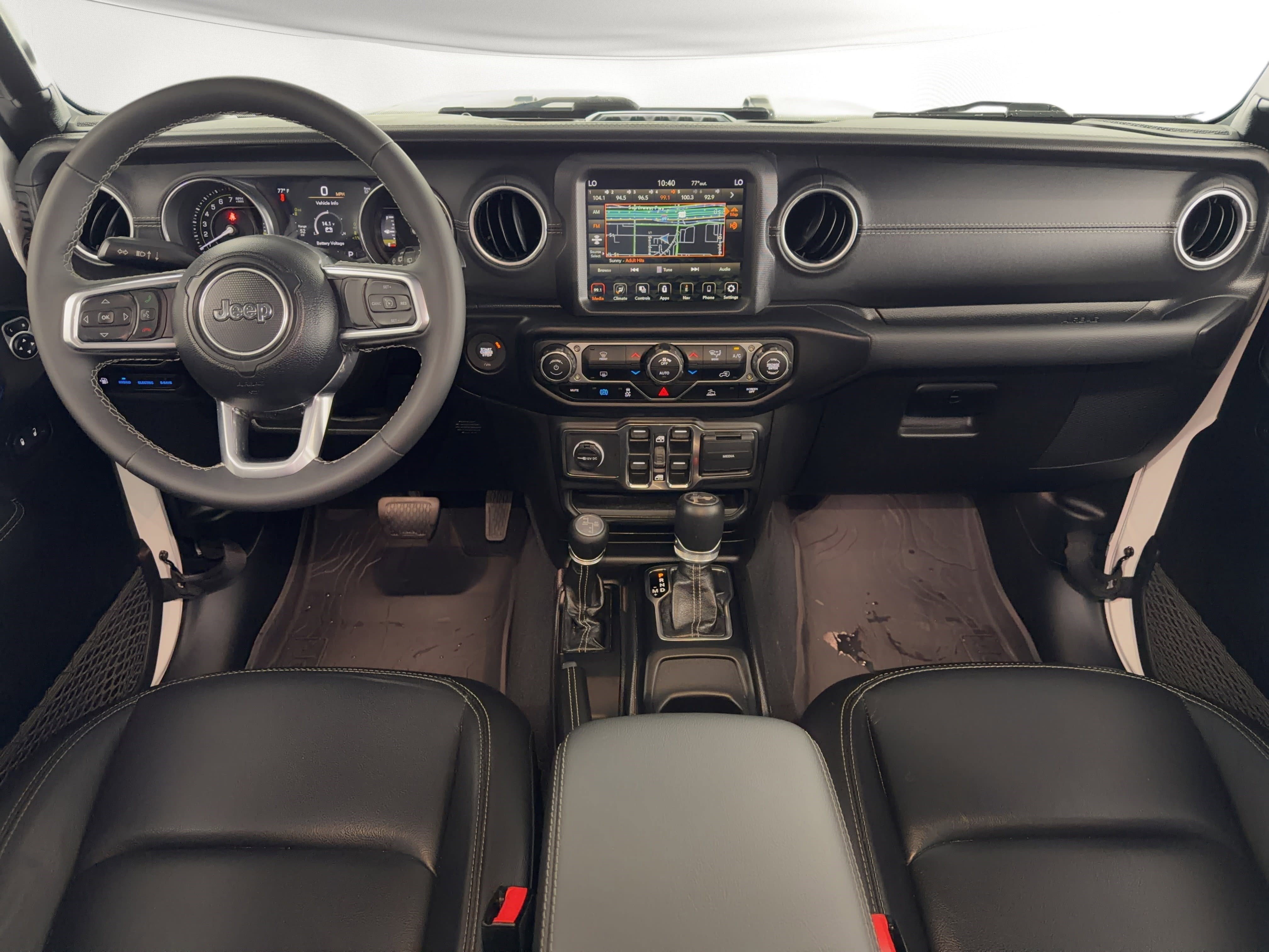 Used 2023 Jeep Wrangler Unlimited Sahara AWD/4WD image 19