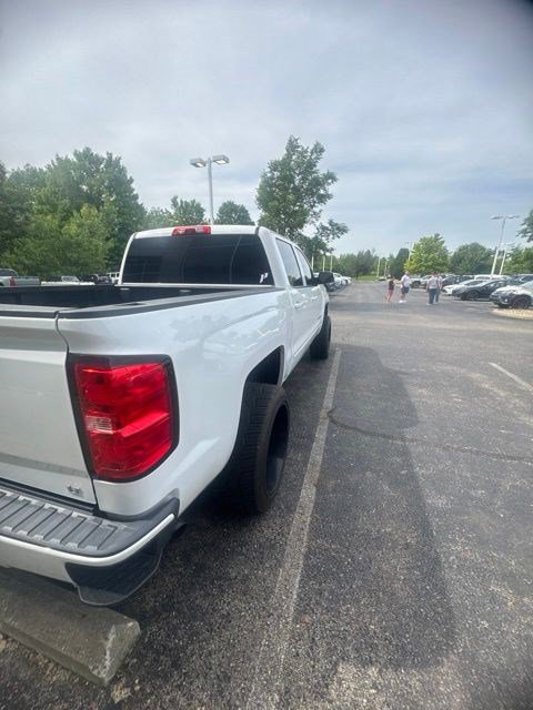 Used 2018 Chevrolet Silverado 1500 LT w/ All Star Edition AWD/4WD image 12