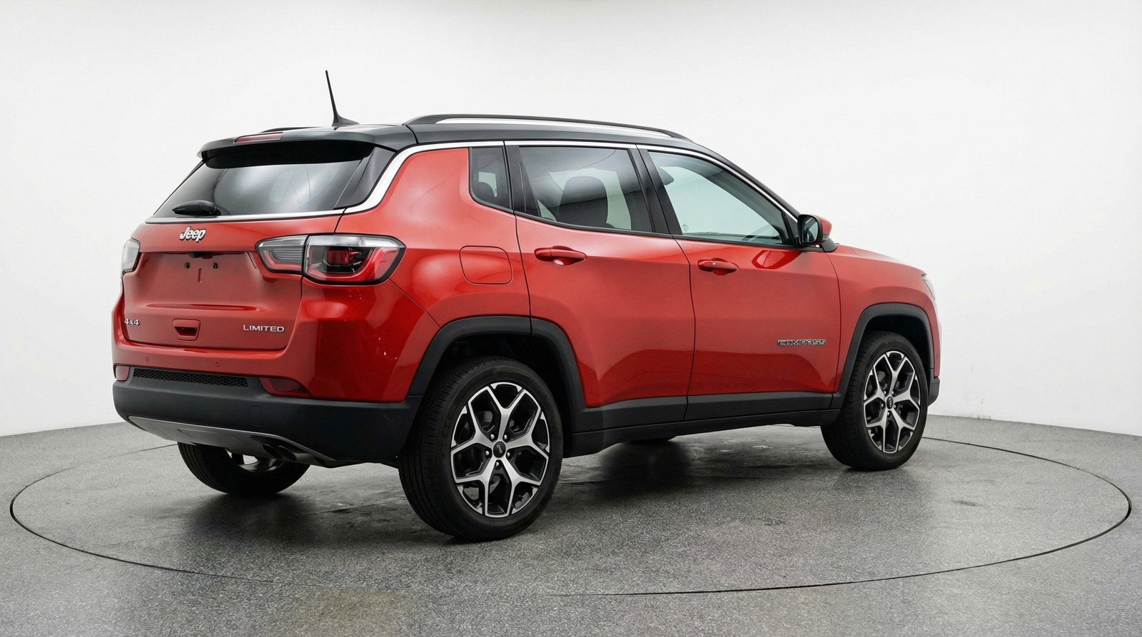 Used 2025 Jeep Compass Limited image 9