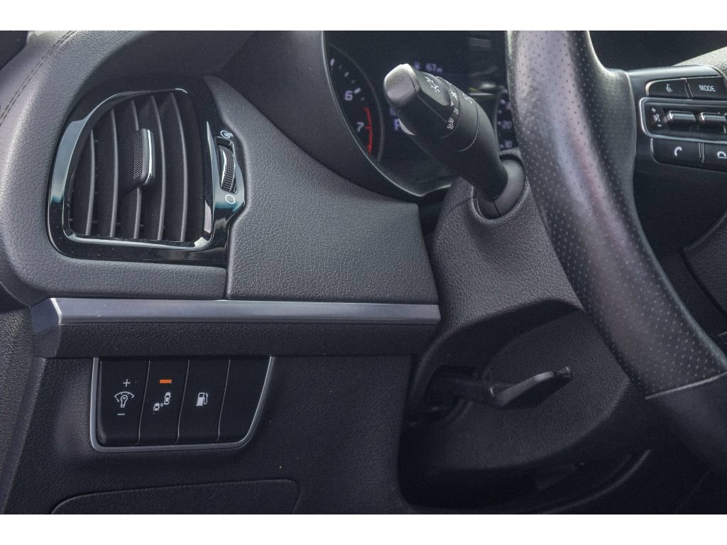 Used 2020 Kia Stinger GT AWD/4WD image 19