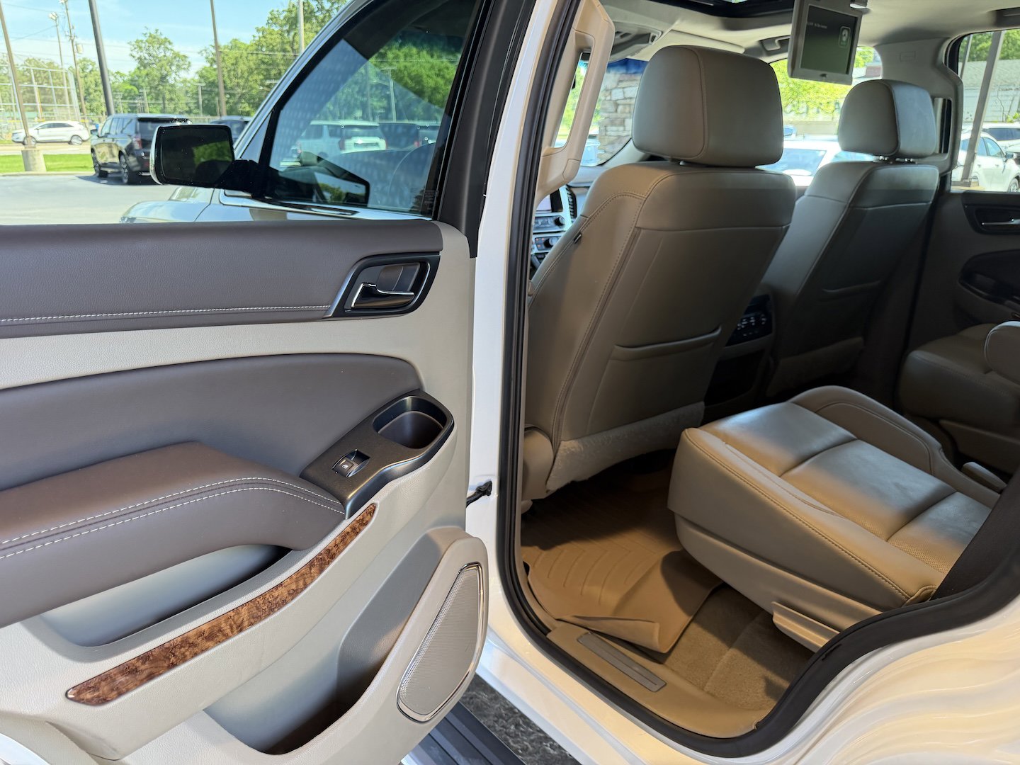 Used 2020 Chevrolet Tahoe Premier RWD image 37