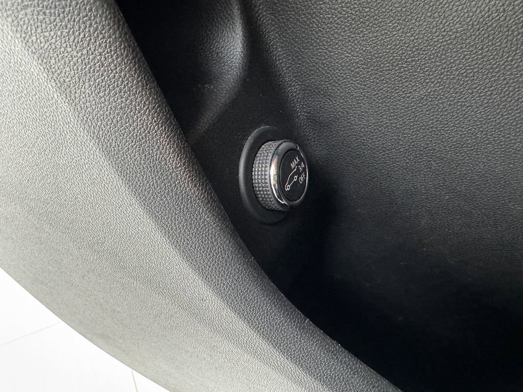 Used 2020 Cadillac XT4 Sport image 30