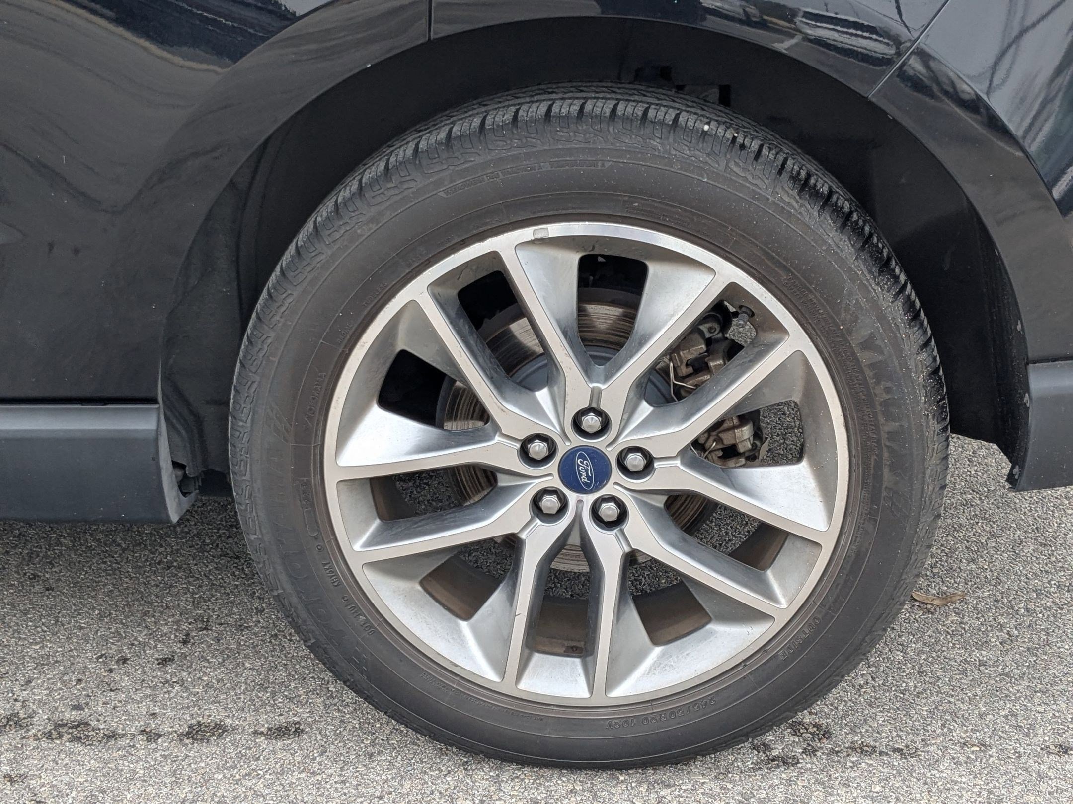 Used 2018 Ford Edge Titanium w/ Equipment Group 301A image 25