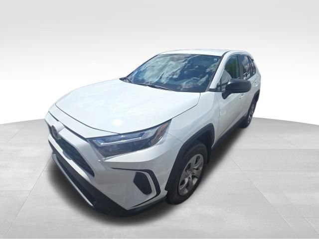 Used 2023 Toyota RAV4 LE image 3