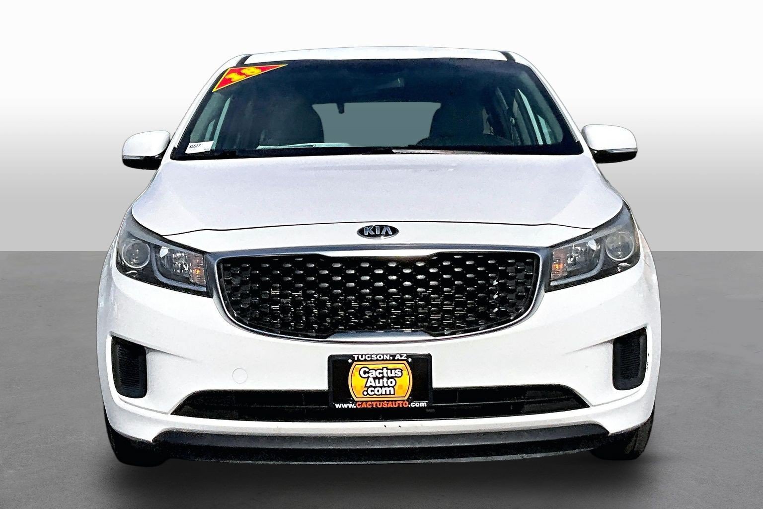 Used 2018 Kia Sedona L FWD image 3