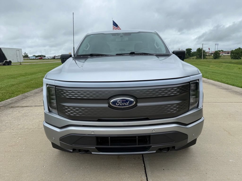 Used 2023 Ford F150 Lightning XLT AWD/4WD image 9