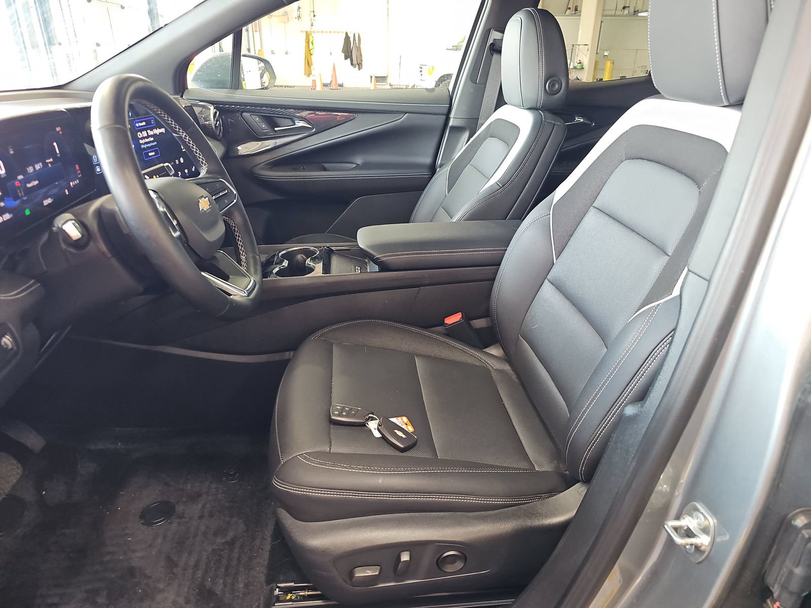Used 2024 Chevrolet Blazer EV LT AWD/4WD image 7