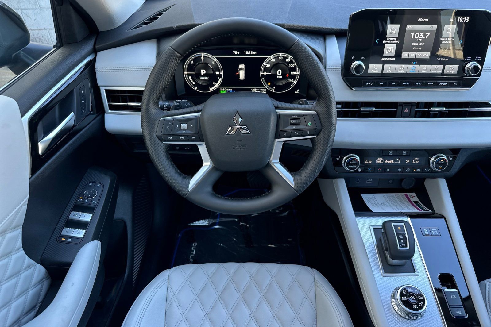 New 2025 Mitsubishi Outlander SEL image 13