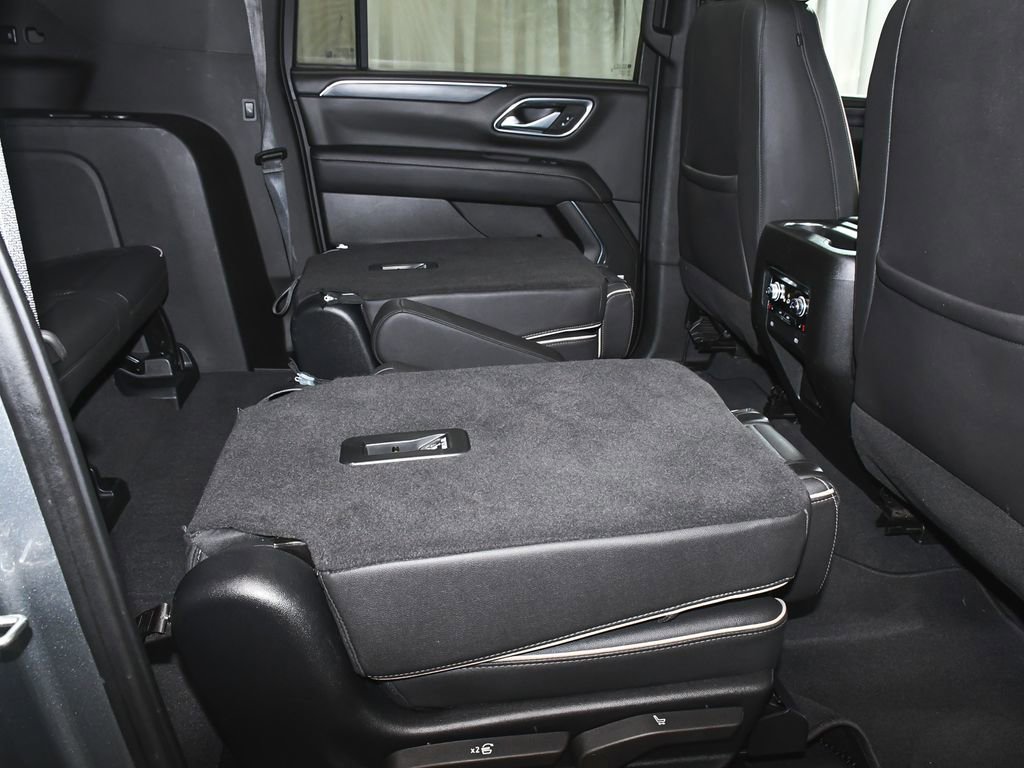 Used 2023 GMC Yukon XL SLT w/ SLT Premium Package image 52