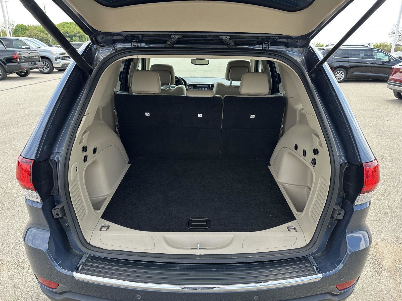 Used 2021 Jeep Grand Cherokee Limited AWD/4WD image 7