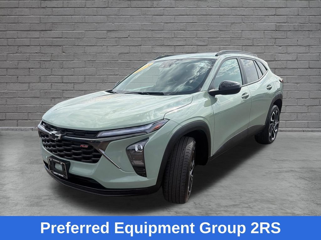 Used 2024 Chevrolet Trax RS FWD image 4