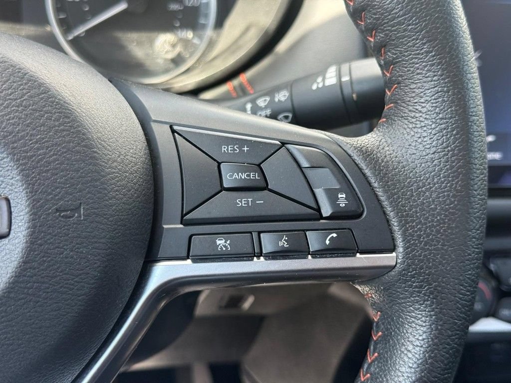 Used 2024 Nissan Versa SR FWD image 15