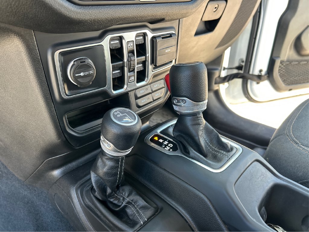 Used 2024 Jeep Gladiator Sport AWD/4WD image 25