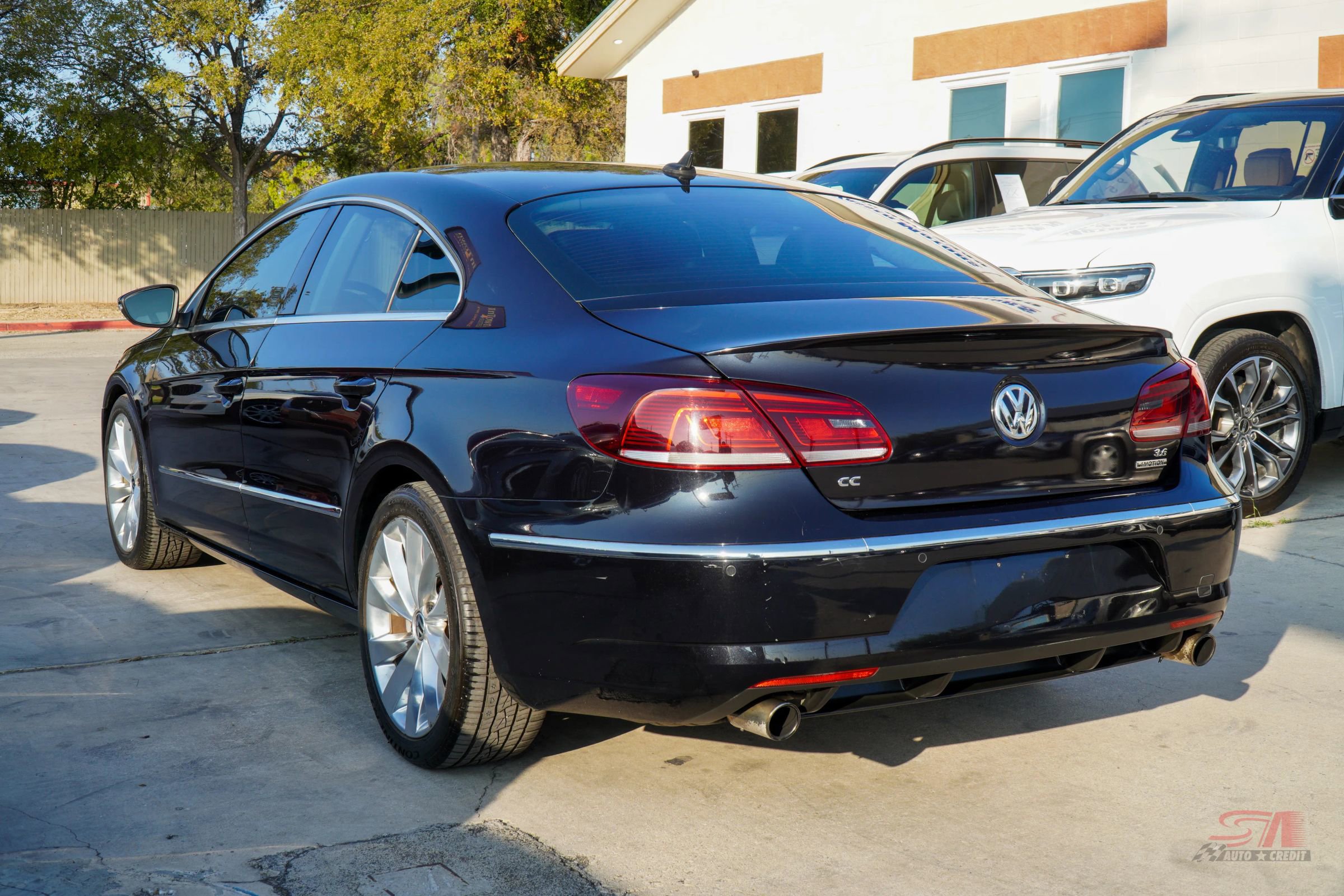 Used 2013 Volkswagen CC Executive image 4