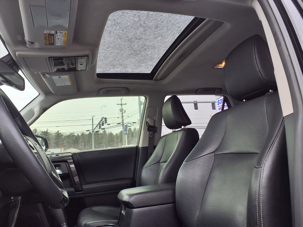 Used 2020 Toyota 4Runner 4WD image 7