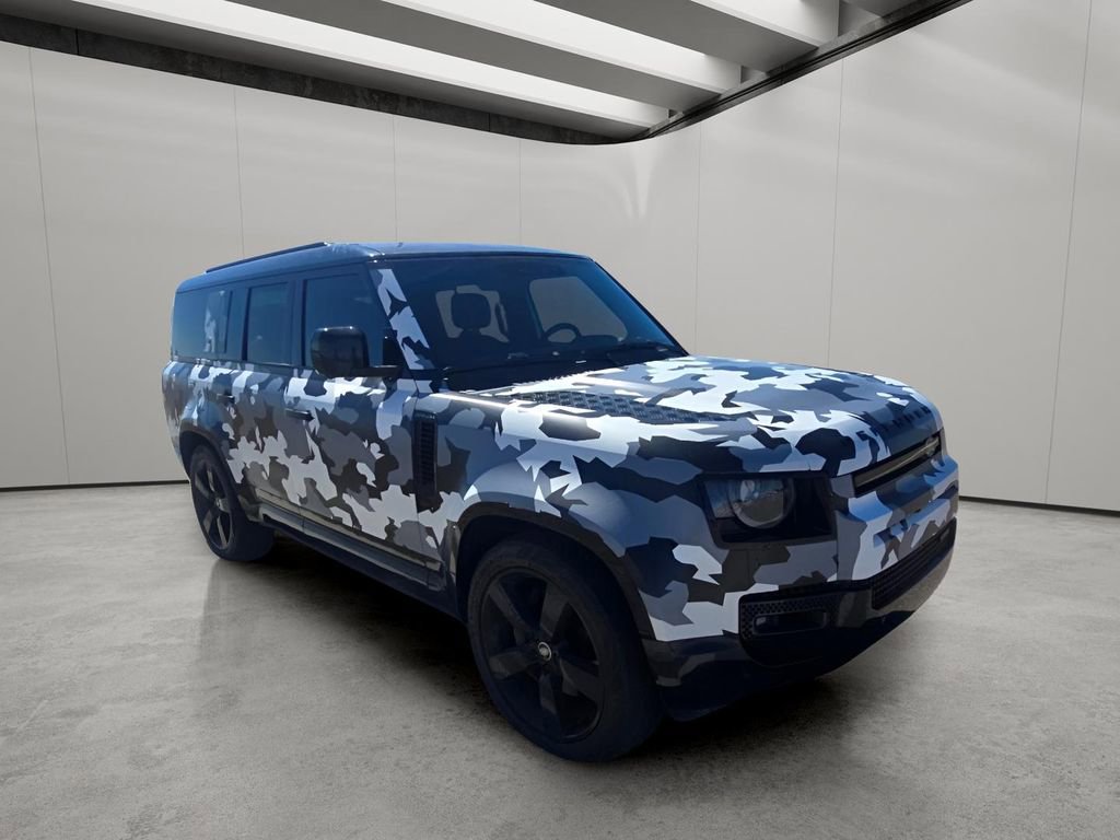 Used 2023 Land Rover Defender 130 X-Dynamic SE image 7