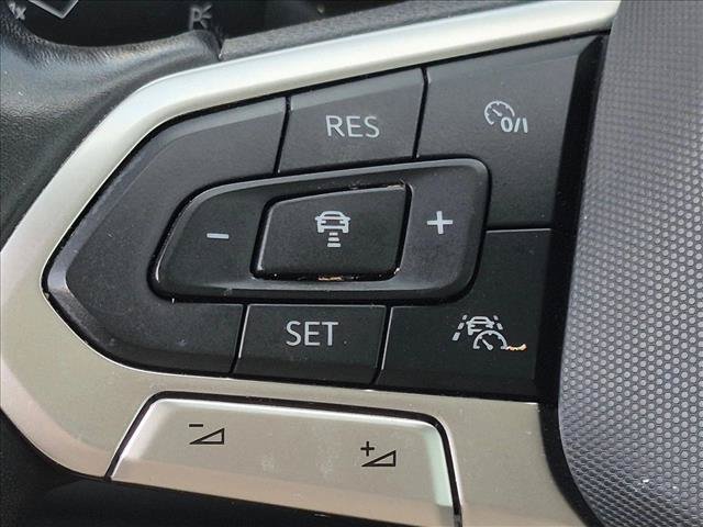 Used 2023 Volkswagen Jetta SE w/ Panoramic Sunroof Package FWD image 9