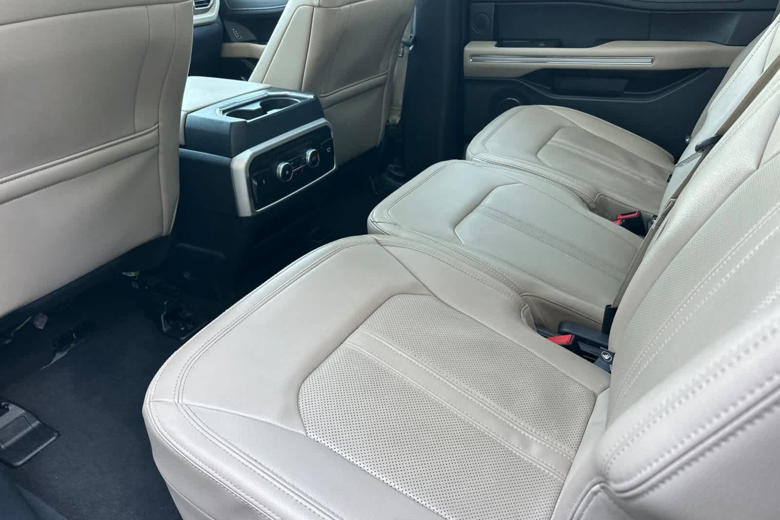 Used 2024 Ford Expedition Max Limited image 4
