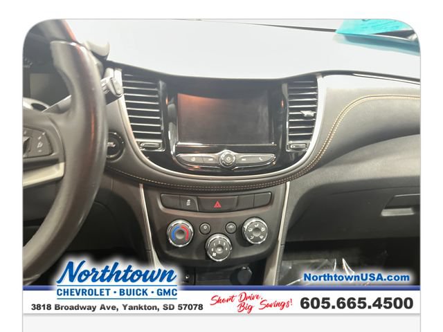 Used 2022 Chevrolet Trax LT w/ LT Convenience Package AWD/4WD image 17
