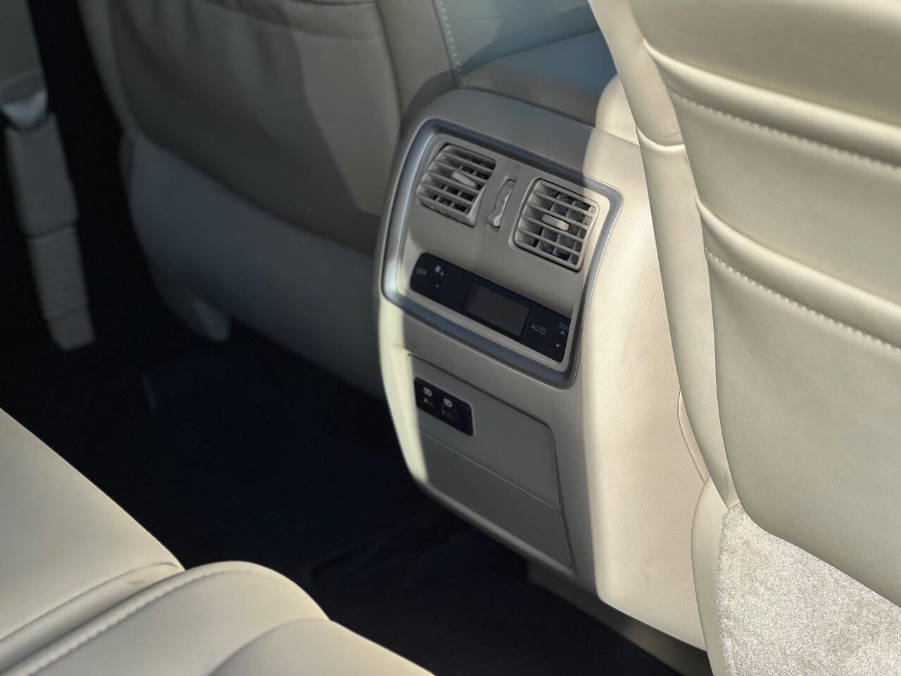 Used 2019 INFINITI QX60 Luxe w/ Essential Package image 22