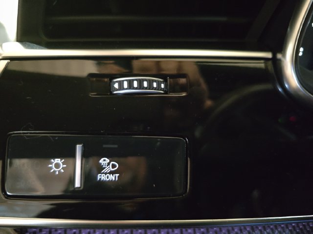 Used 2023 Audi SQ7 Premium Plus w/ Executive Package AWD/4WD image 29