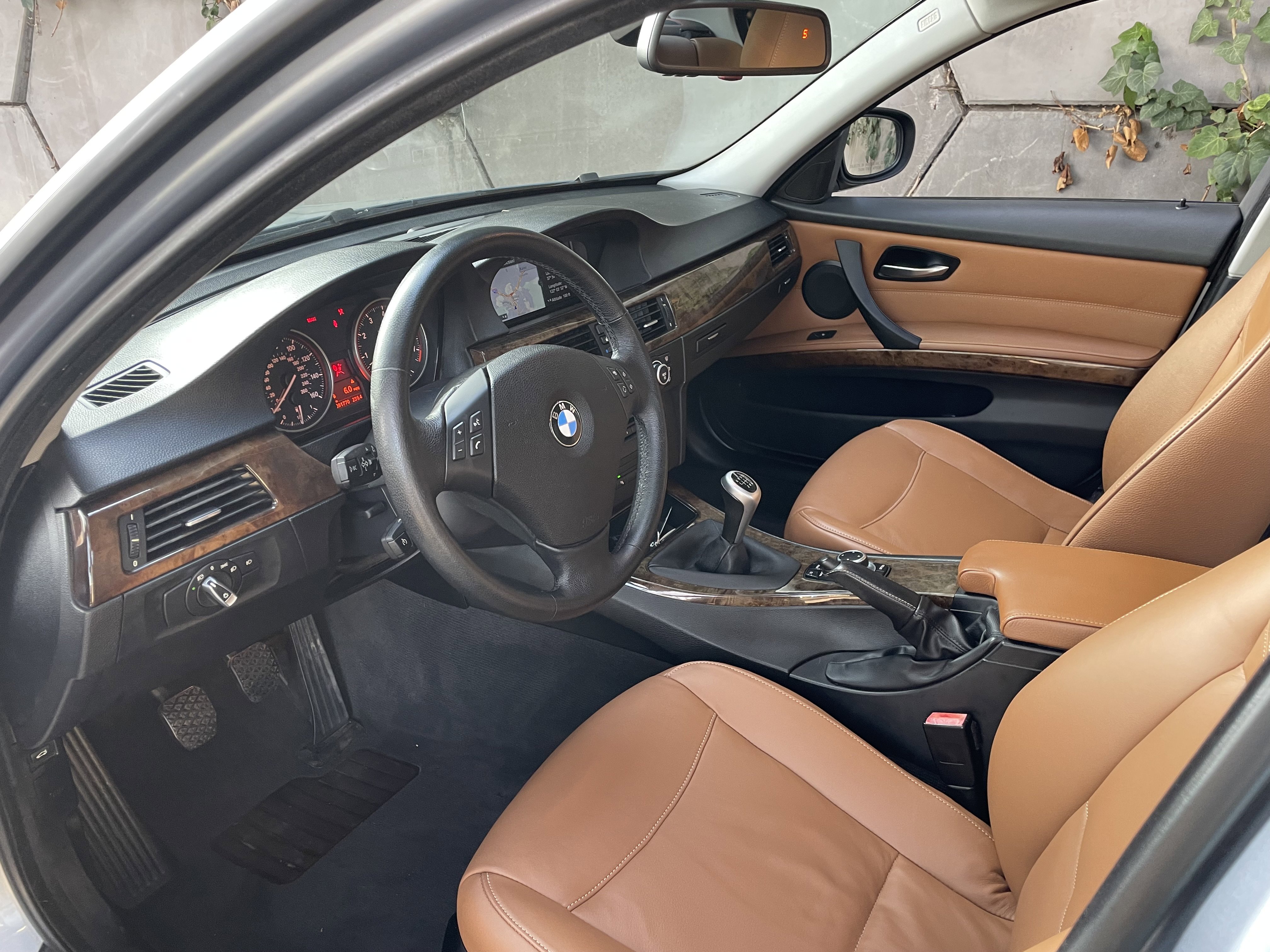 Used 2009 BMW 328i Sedan image 4