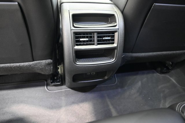 Used 2025 Cadillac XT5 Premium Luxury image 25