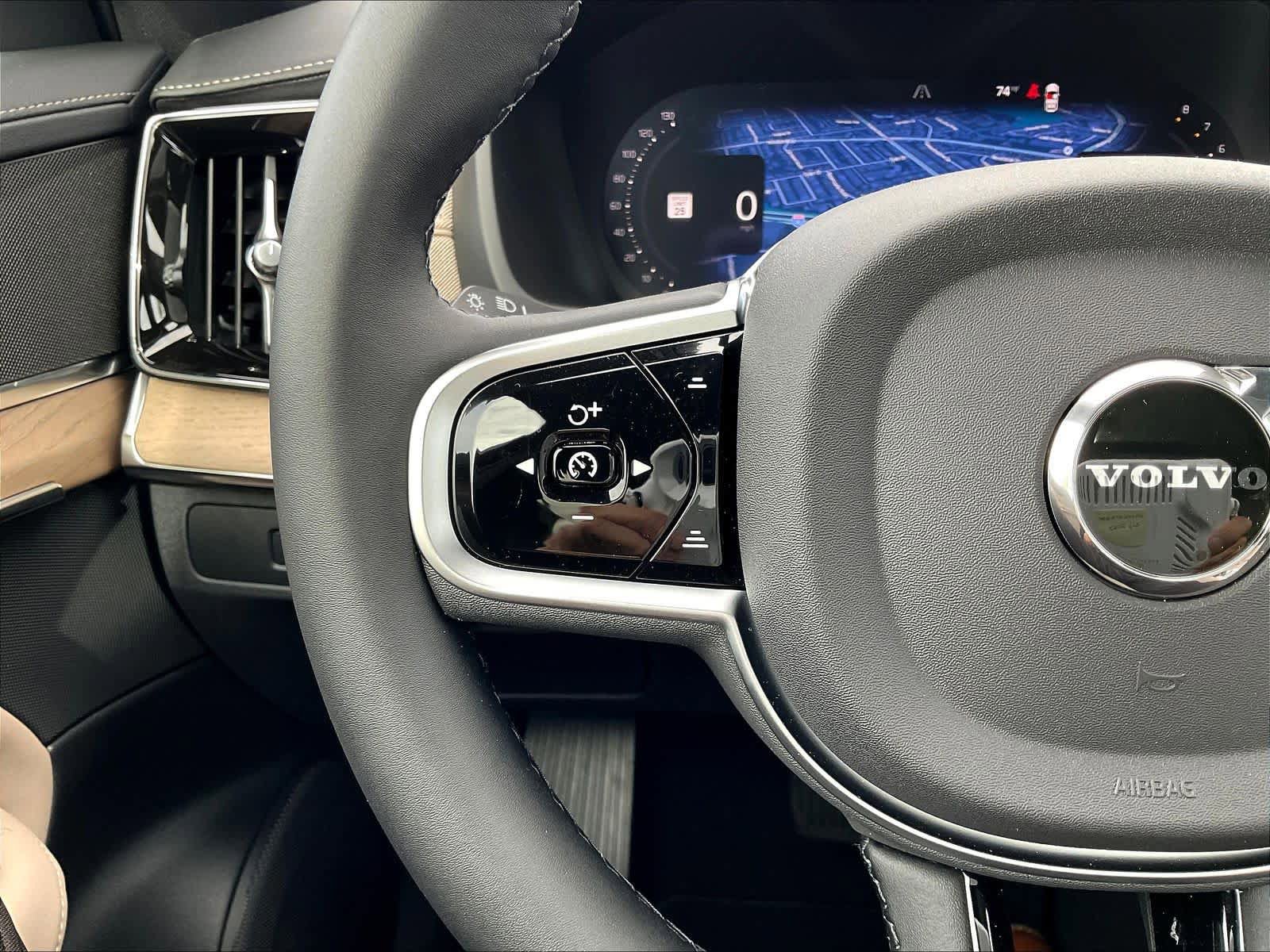 New 2026 Volvo XC90 B5 Core AWD/4WD image 17