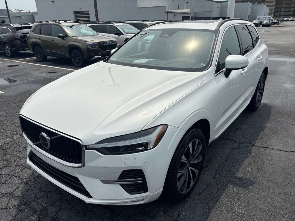 Used 2023 Volvo XC60 B5 Core w/ Climate Package AWD/4WD image 5