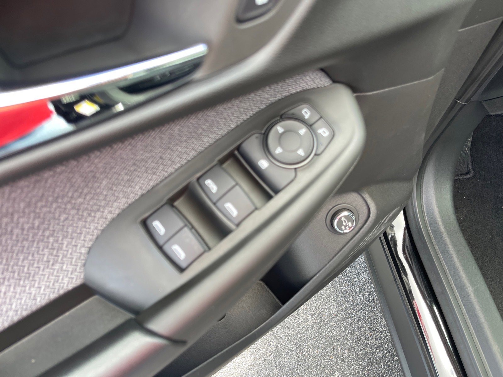 New 2026 Chevrolet TrailBlazer LT w/ Convenience Package FWD image 8