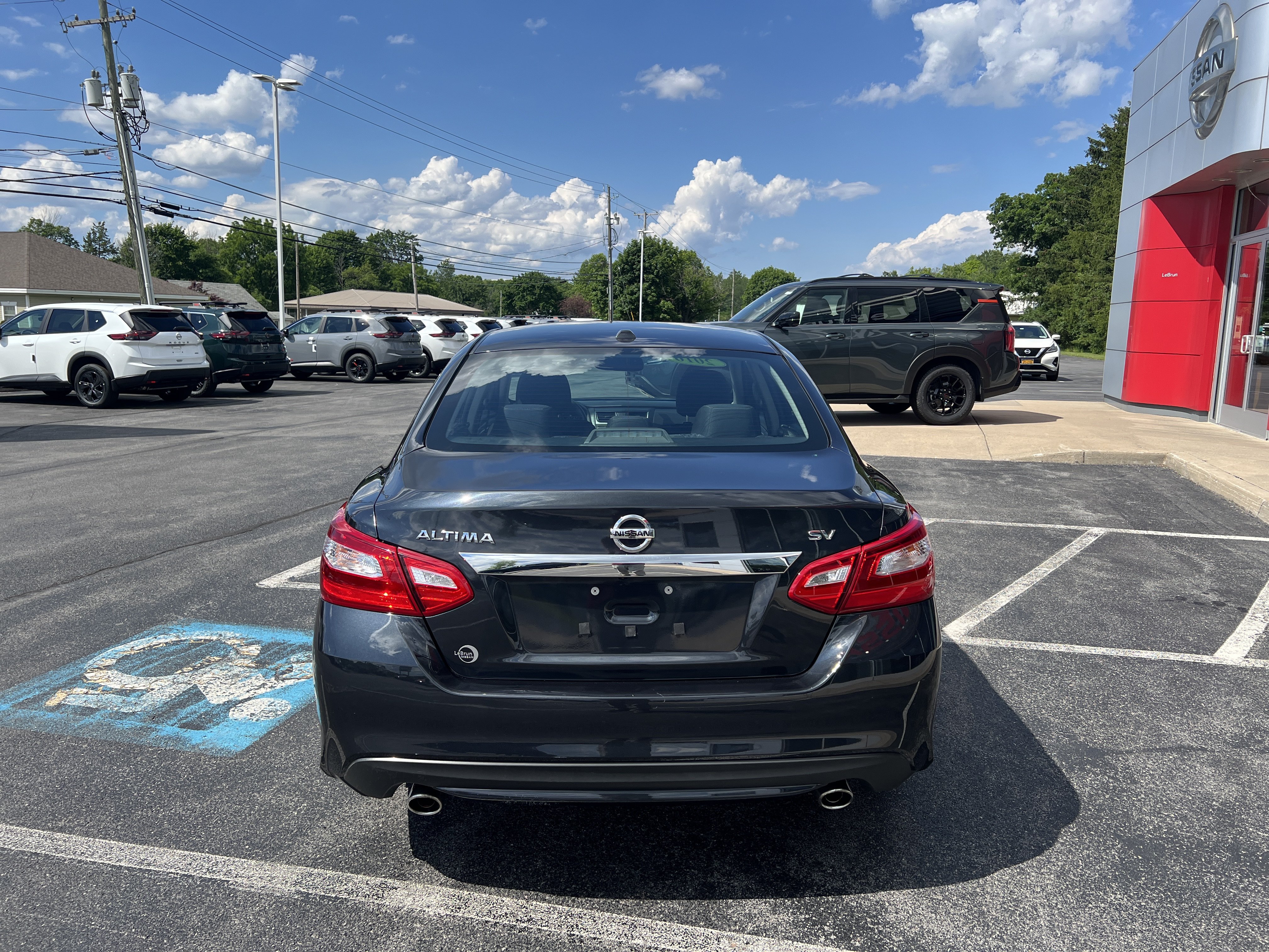 Used 2016 Nissan Altima 2.5 SV w/ Convenience Package FWD image 6