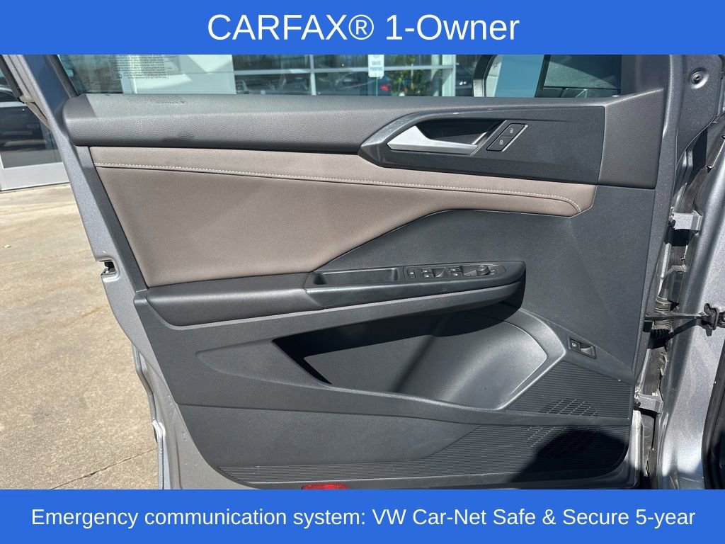 Used 2023 Volkswagen Taos SEL image 13
