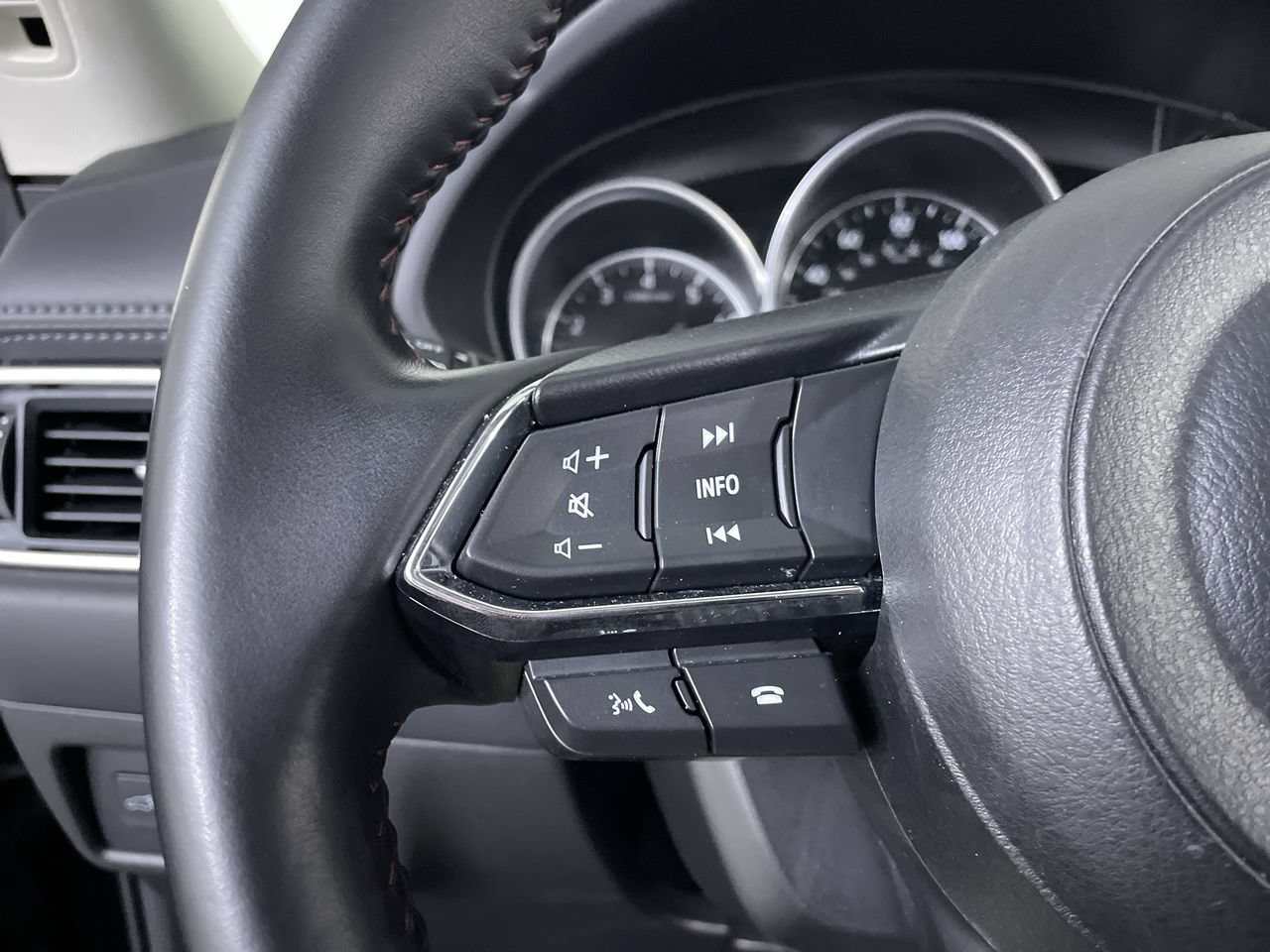 Used 2025 MAZDA CX-5 Carbon Edition AWD/4WD image 28