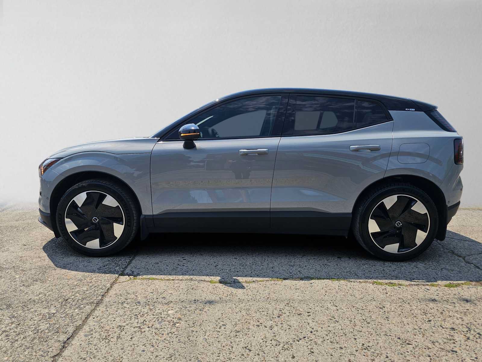 Certified 2025 Volvo EX30 Ultra AWD/4WD image 6
